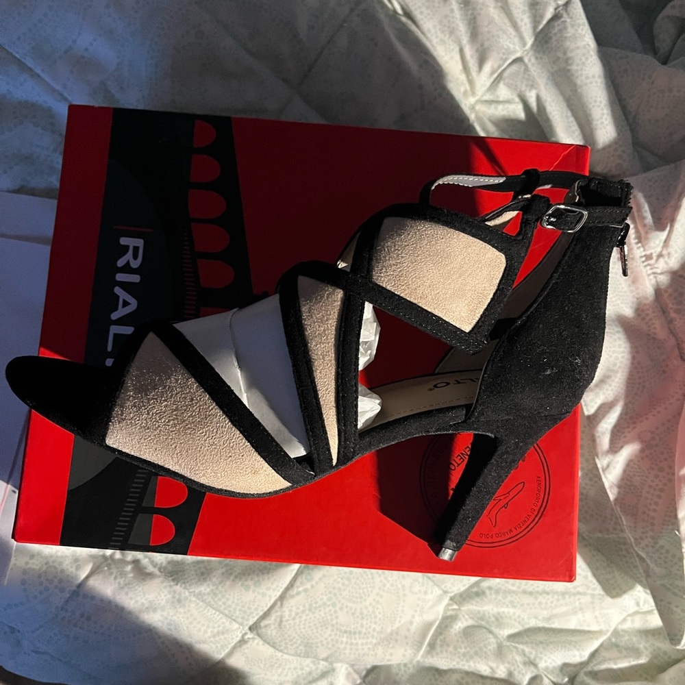 Rialto Elegant Black and Cream Heels